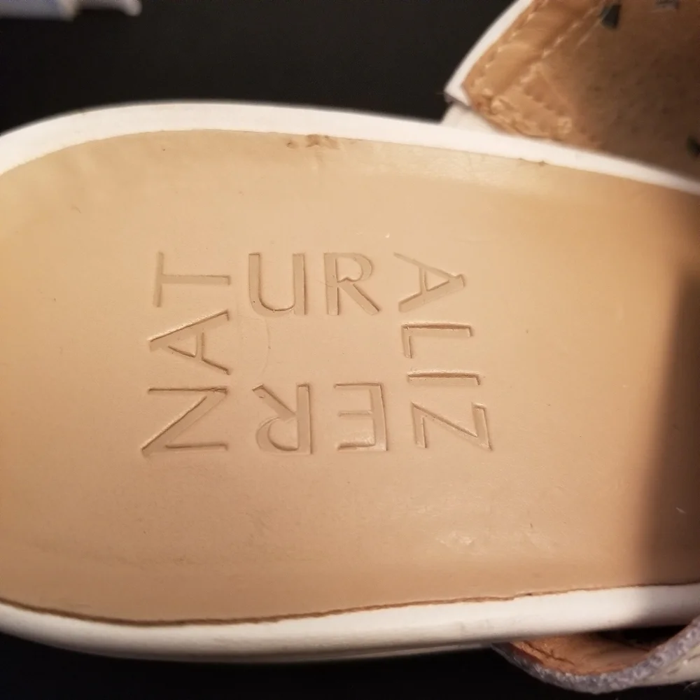 Naturalizer Womens CHARLOTTE Wedged Sandals Cut Out White Size 8N - Picture 5 of 7
